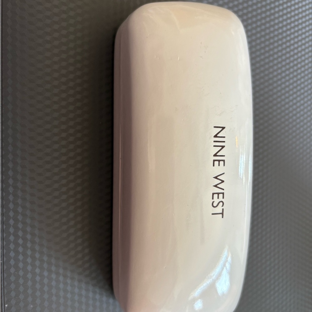 Nine West Cream Sunglasses Case